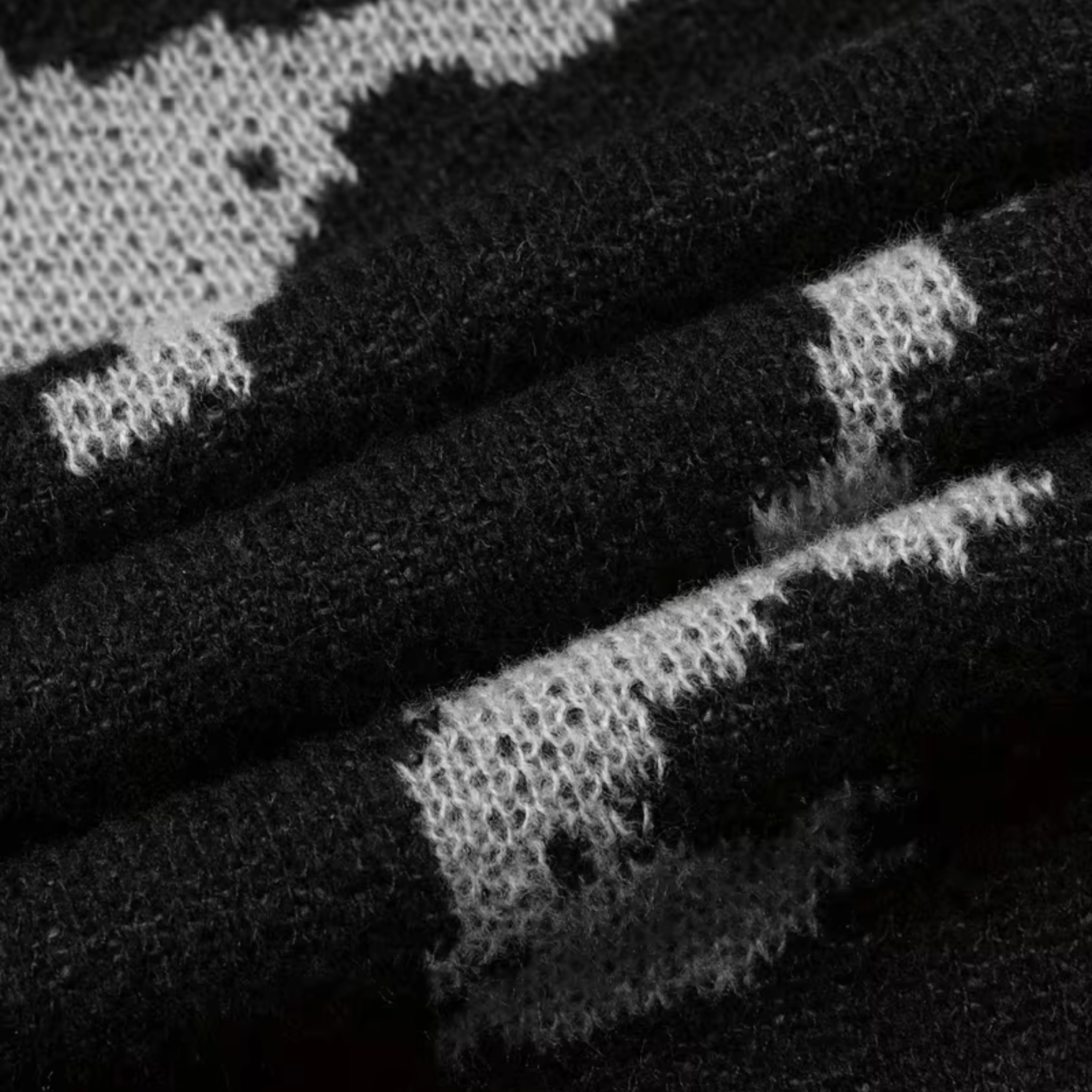 ABSTRACT SWEATER - Image 7