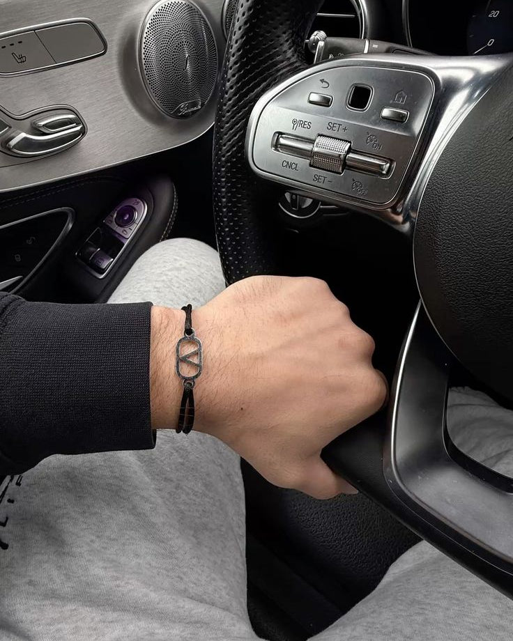 V BRACELET - Image 4